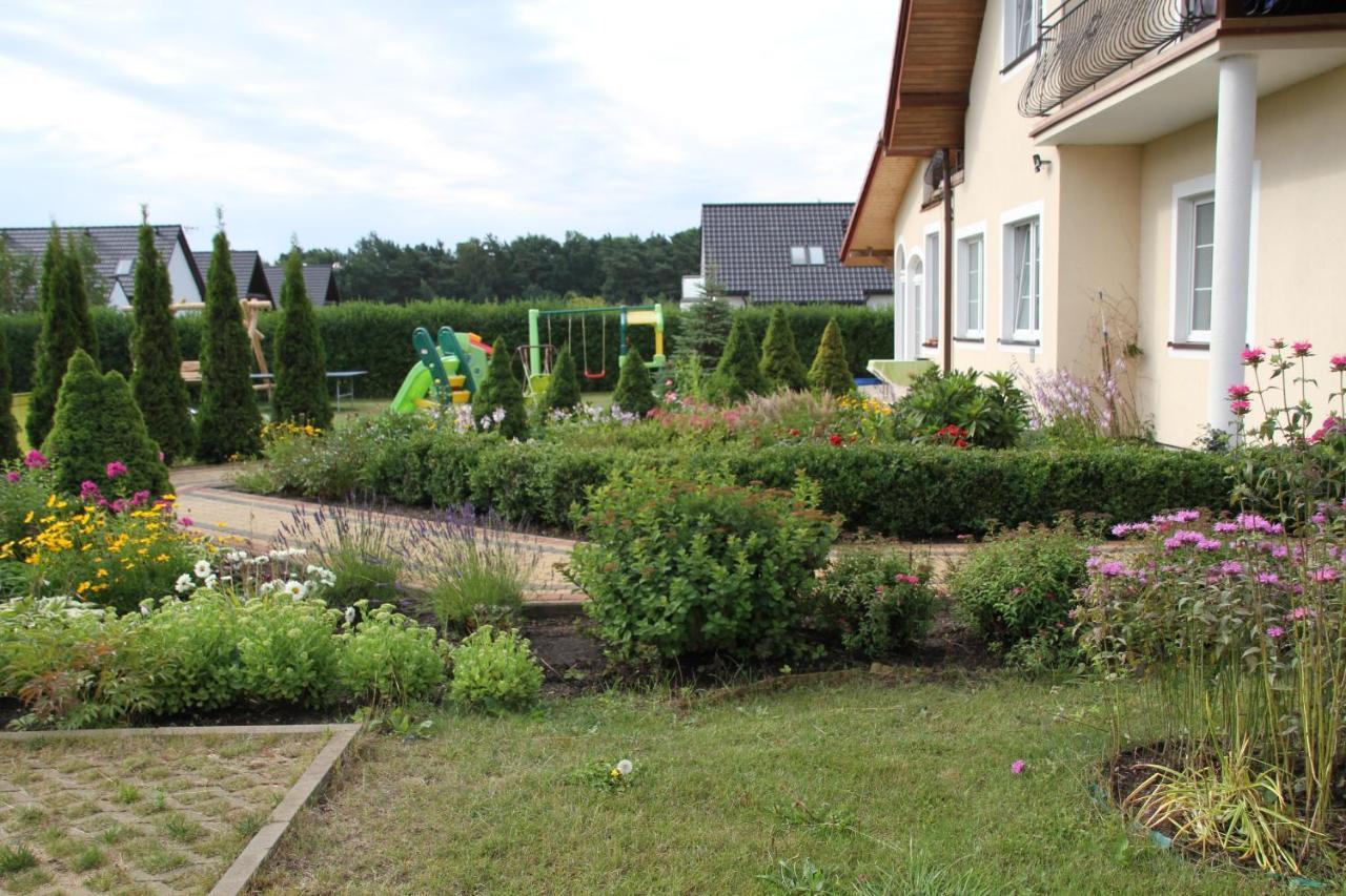 Dworek Leba I Domki Ranczo Itrich ภายนอก รูปภาพ